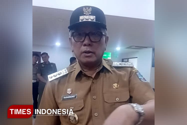 Abaikan Protes Warga, Wali Kota Banjar Keukeuh Berencana Beli Mobil Dinas Baru